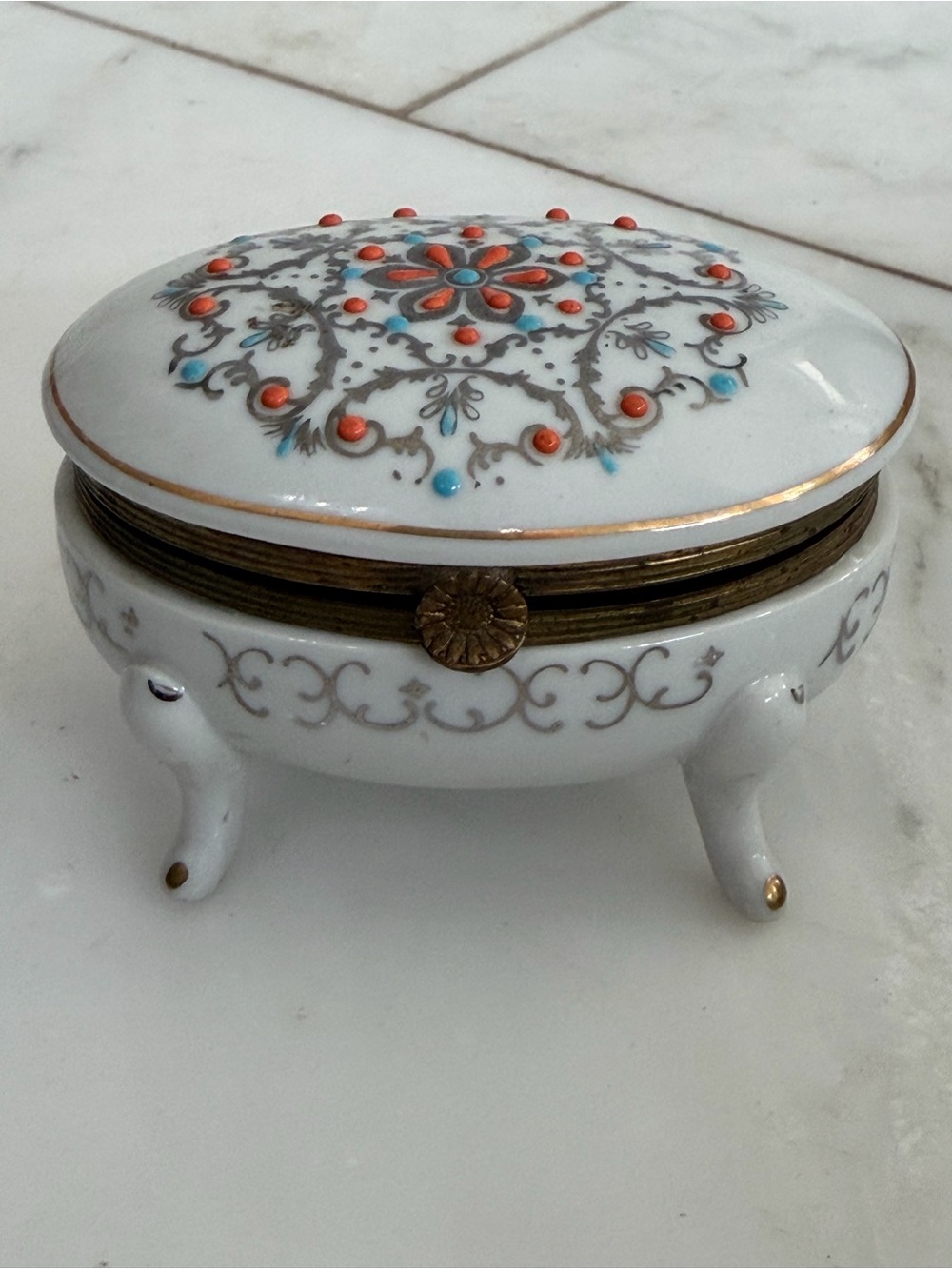 Vintage Antique Hand Painted Ceramic Four leg Trinket Ring Holder
